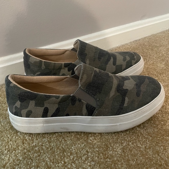Shoes - Army Slid Ons- Memory foam!!